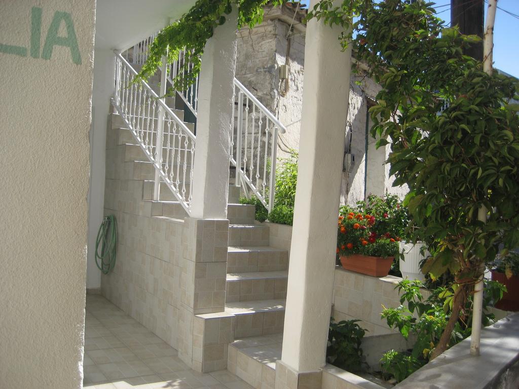 Kamelia Apartment กอกการี ภายนอก รูปภาพ